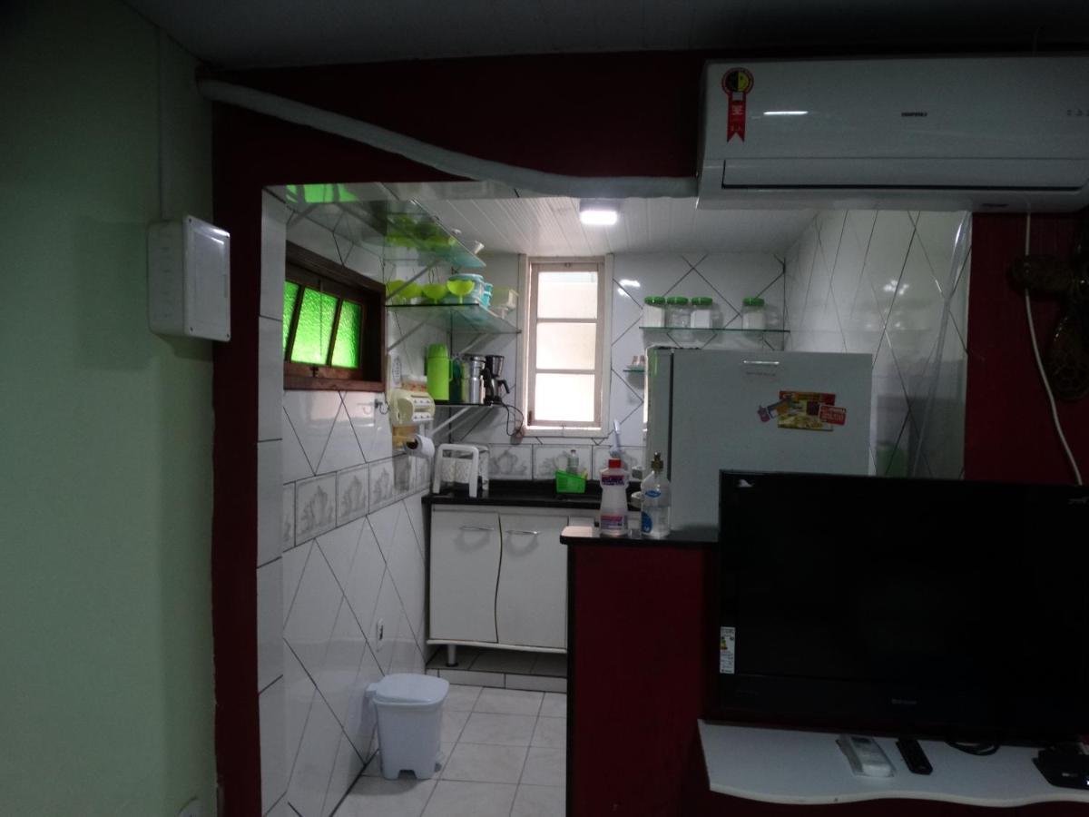 Homestay Hospedagem Giza Branco *
